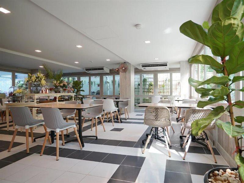 The Qube Fifty Hotel Bangkok Kültér fotó