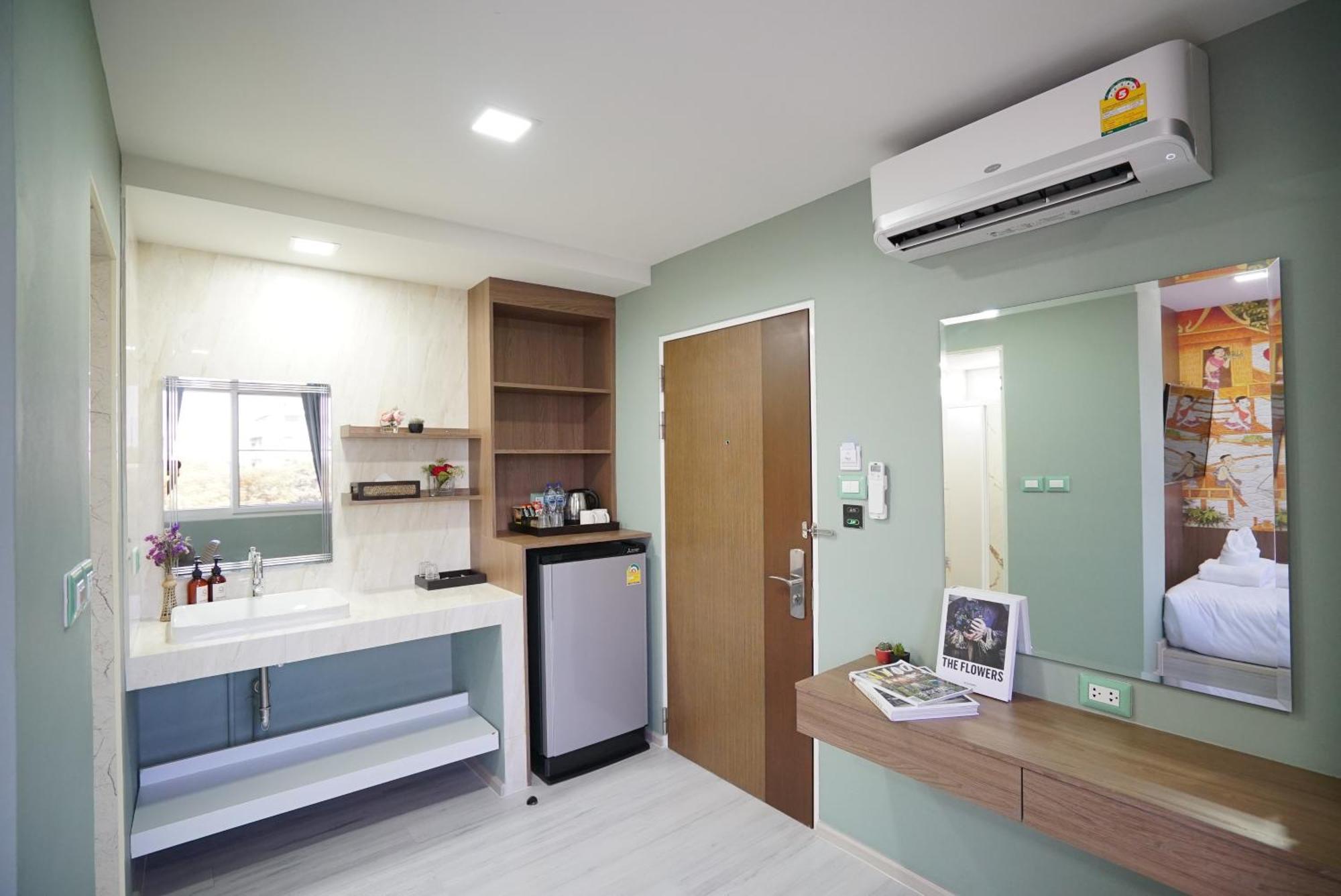 The Qube Fifty Hotel Bangkok Kültér fotó
